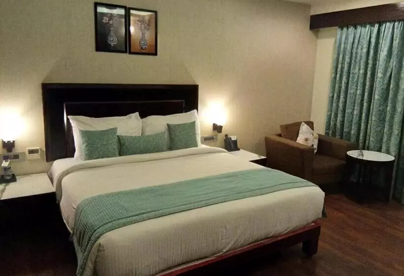 クラブルーム, Fortune Select Grand Ridge, Tirupati   Member Itc S Hotel Group