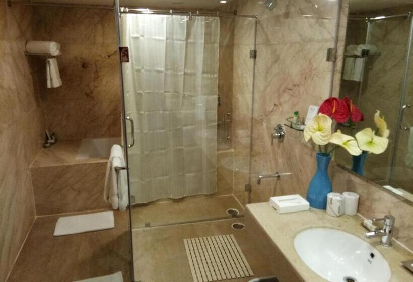 프레지덴셜 스위트, Fortune Select Grand Ridge, Tirupati Member Itc S Hotel Group