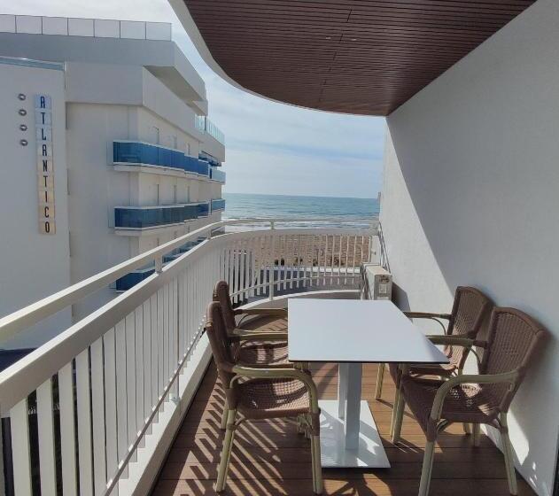 آپارتمان 1 خوابه با بالکن و چشم‌انداز دریا, Atlantico