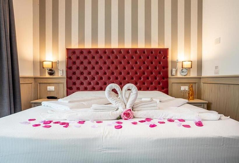 带河湖景观的轻年套房, Bellariva