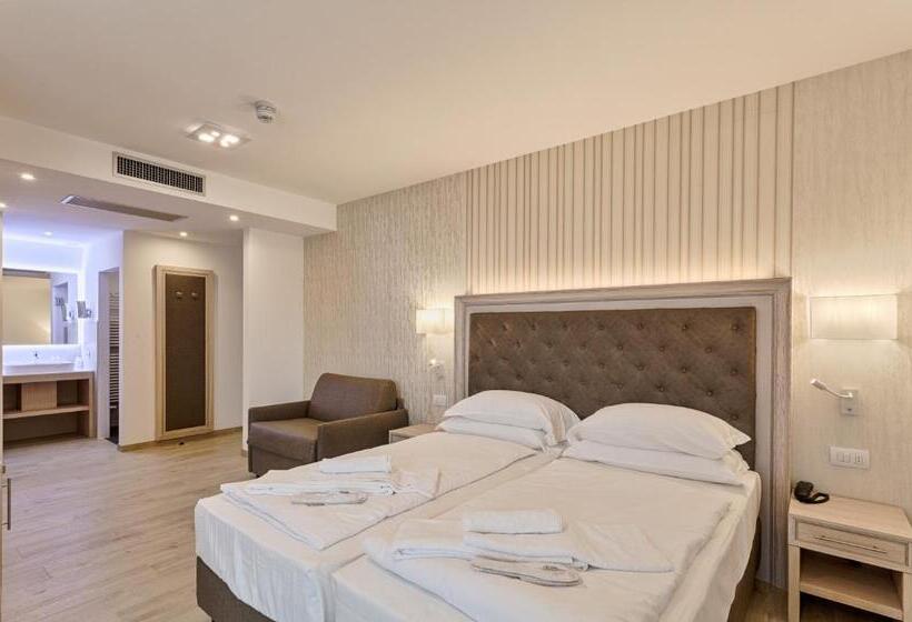 豪华三人间, Bellariva