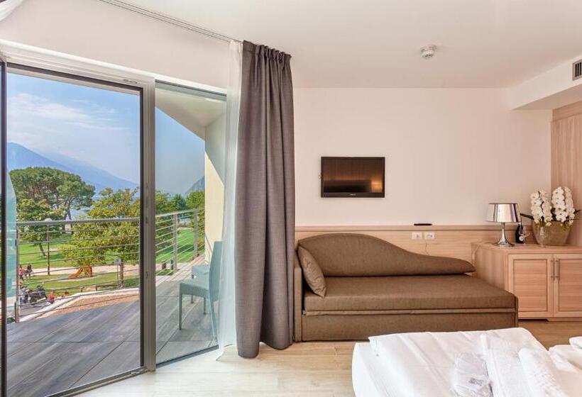 Superior room with lake view, Bellariva
