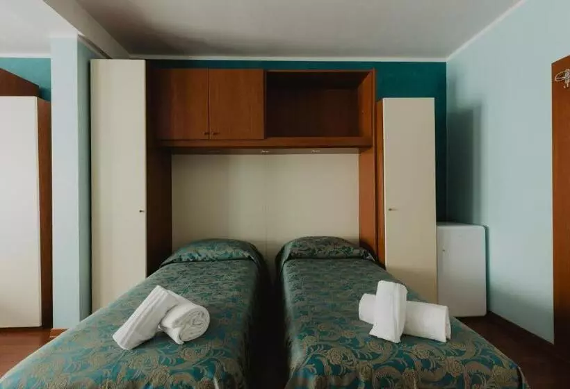 اتاق استاندارد چهارنفره با بالکن, Bellavista