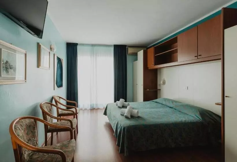 اتاق استاندارد چهارنفره با بالکن, Bellavista