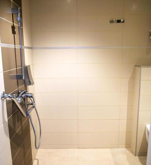 Номер Стандарт Адаптированный для Инвалидов, Brit Hotel Montpellier Euromédecine