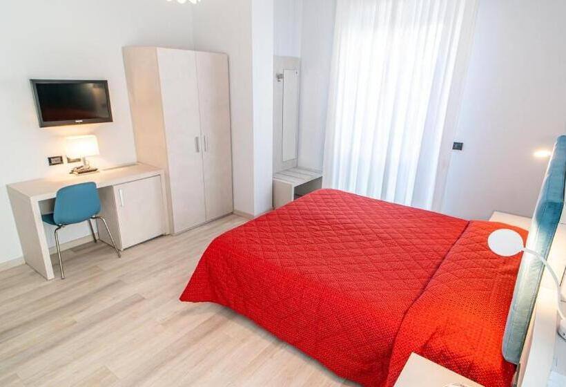 标准间, Bobby Executive