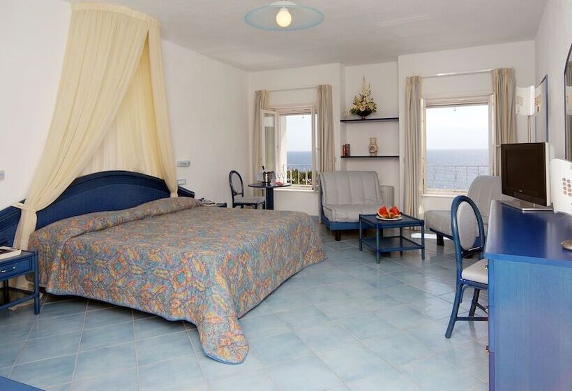 סוויטת ג'וניור נוף לים, Borgo Romantica   Resort & Spa