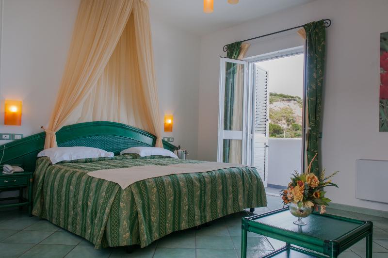 סוויטת ג'וניור נוף לים, Borgo Romantica   Resort & Spa