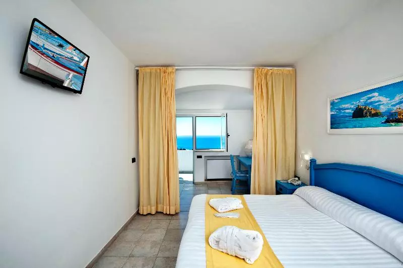 اتاق استاندارد با چشم‌انداز دریا, Borgo Romantica   Resort & Spa