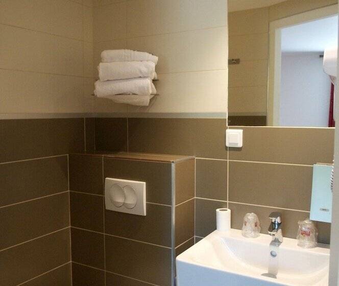 Номер Superior, Brit Hotel Montpellier Euromédecine