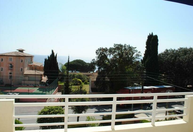 스탠다드 발코니 룸 측면 바다 전망, Cap Nègre Hôtel