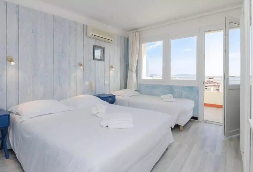 サイドオーシャンビューのトリプルルームスタンダード, Cap Nègre Hôtel