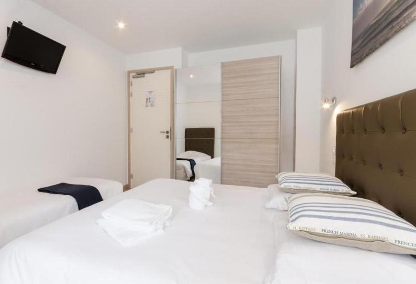 اتاق استاندارد سه تخته با بالکن, Cap Nègre Hôtel