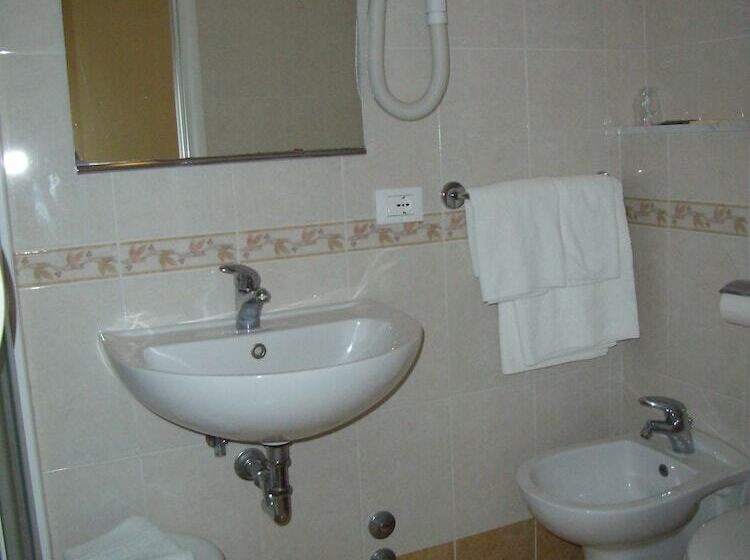 اتاق استاندارد یک نفره, Del Golfo