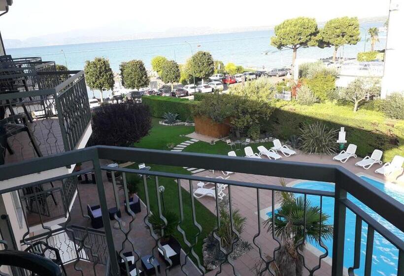 标准三人间, Fornaci