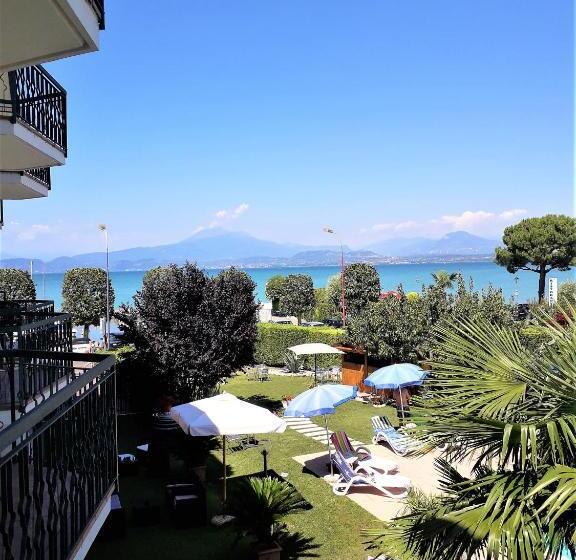 标准三人间, Fornaci