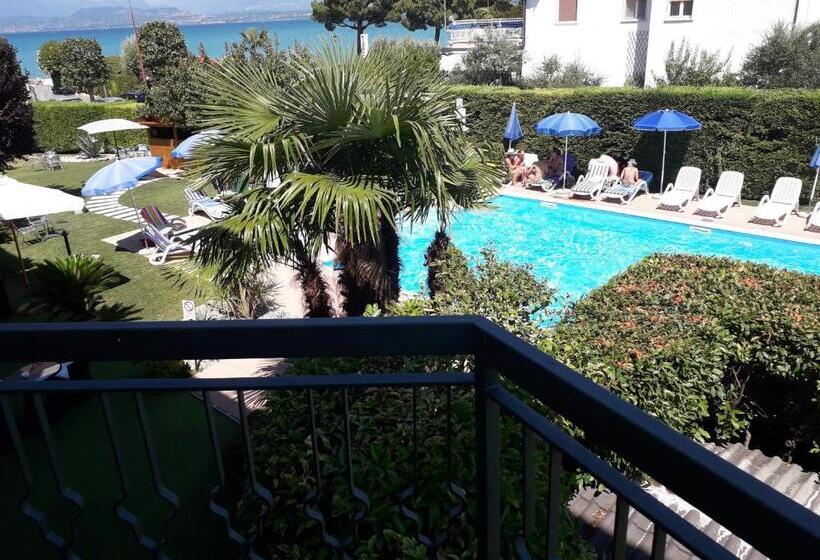 标准三人间, Fornaci