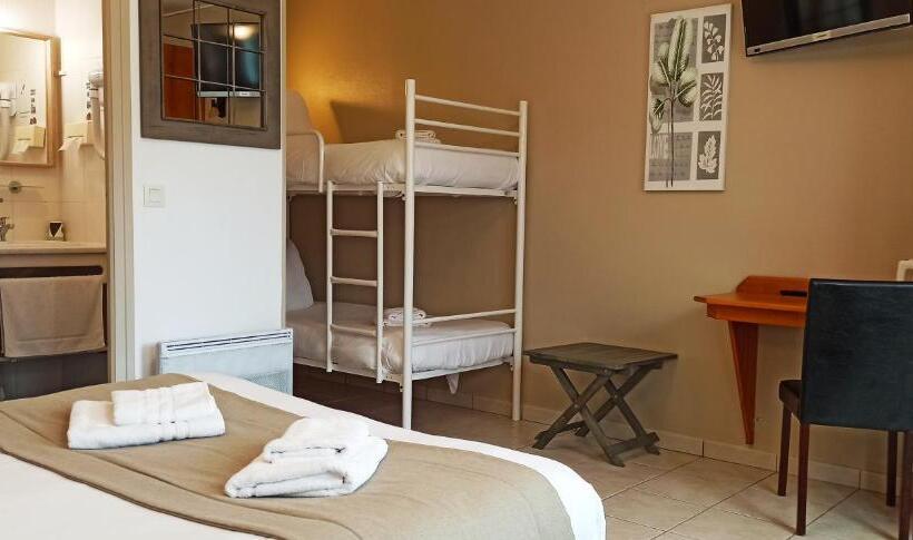 غرفة عائلية, Logis Hôtel La Rosière