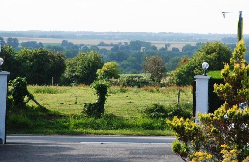 غرفة قياسية لذوى الاحتياجات الخاصة, Logis Hôtel La Rosière