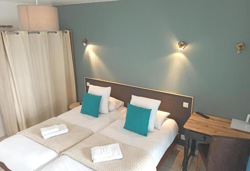 غرفة قياسية لذوى الاحتياجات الخاصة, Logis Hôtel La Rosière