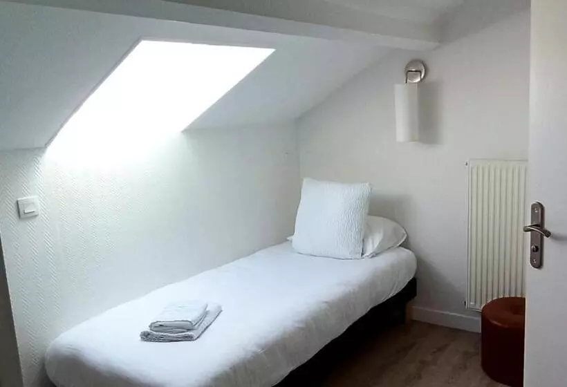 エコノミートリプルルーム, Logis Hôtel La Rosière