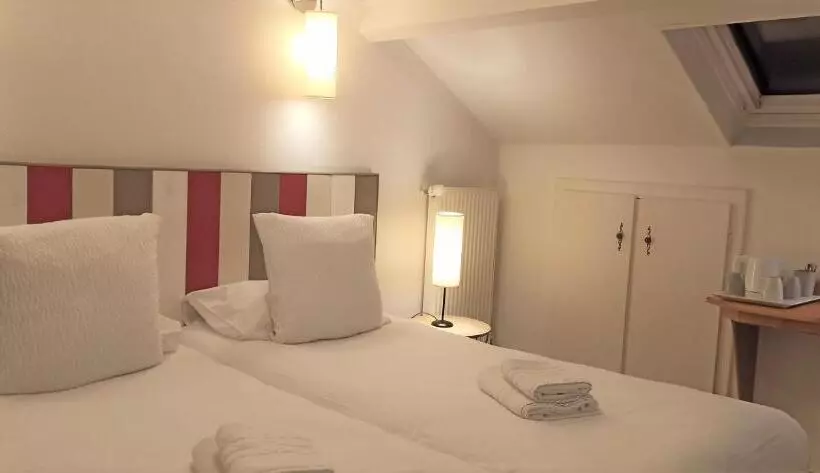 エコノミートリプルルーム, Logis Hôtel La Rosière