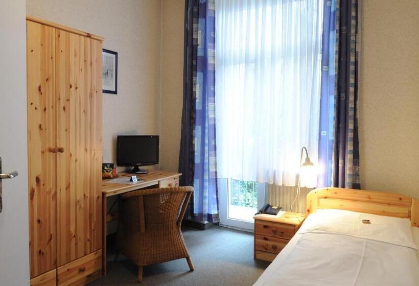 스탠다드 싱글 룸, Karolinger