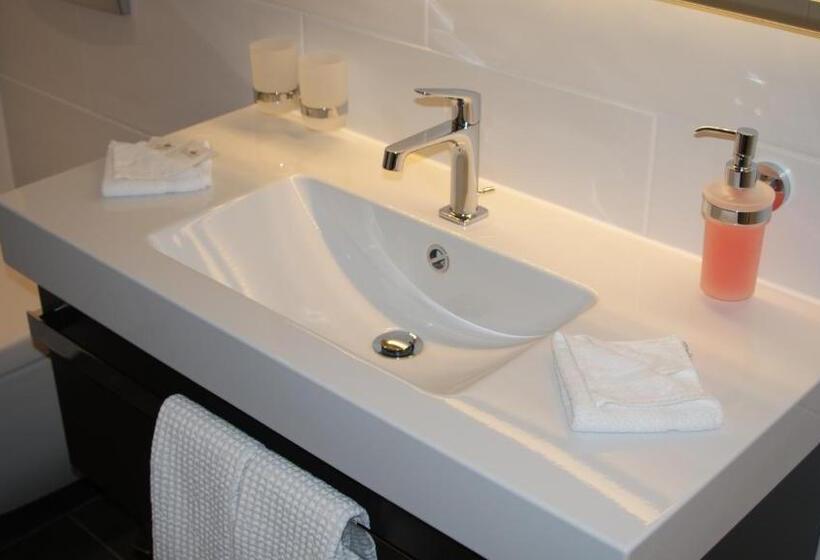 اتاق خانوادگی, Kessler's Kulm