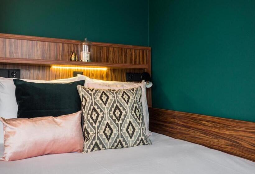 غرفة أساسية, Linden