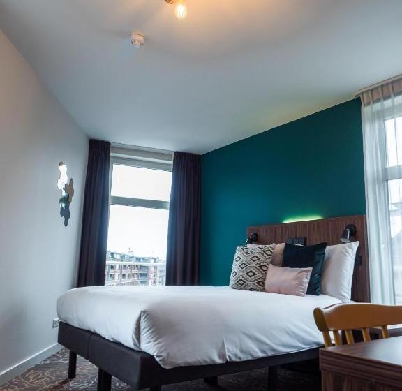 غرفة سوبيريور, Linden