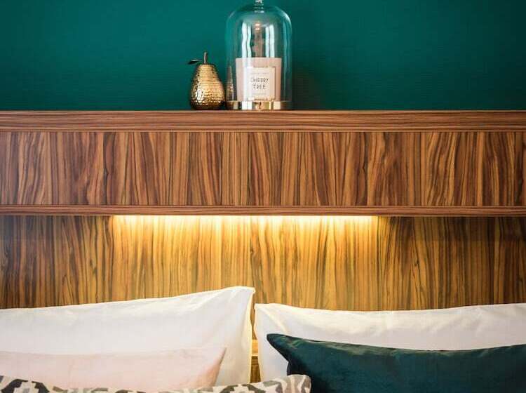 غرفة أساسية, Linden