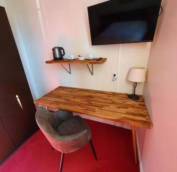 スタンダードトリプルルーム, Logis Hôtel Restaurant L Odyssée Champêtre
