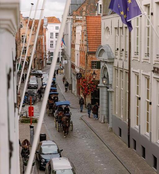 Номер Стандарт Трехместный, Malleberg
