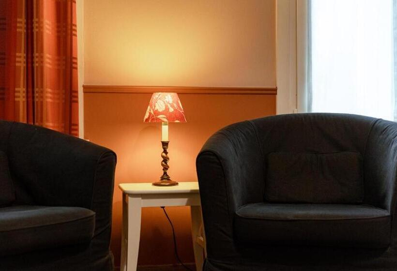 Family Suite, Malleberg