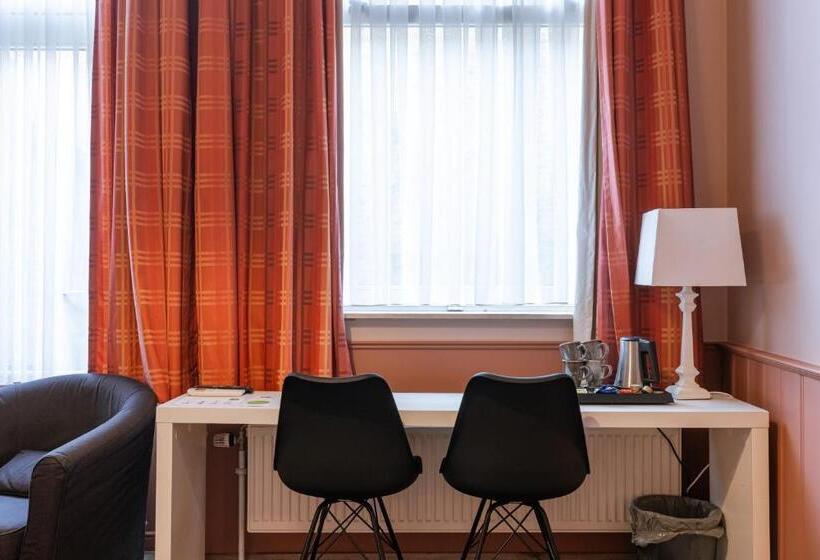 Family Suite, Malleberg