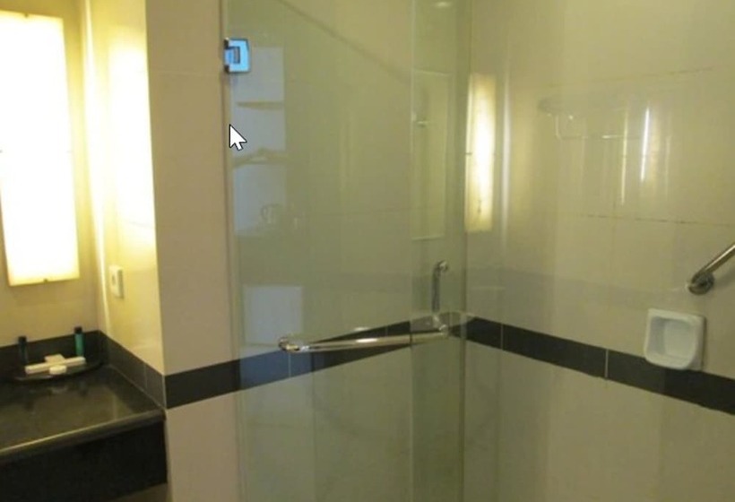 디럭스 룸, Adika Hotel Bahtera