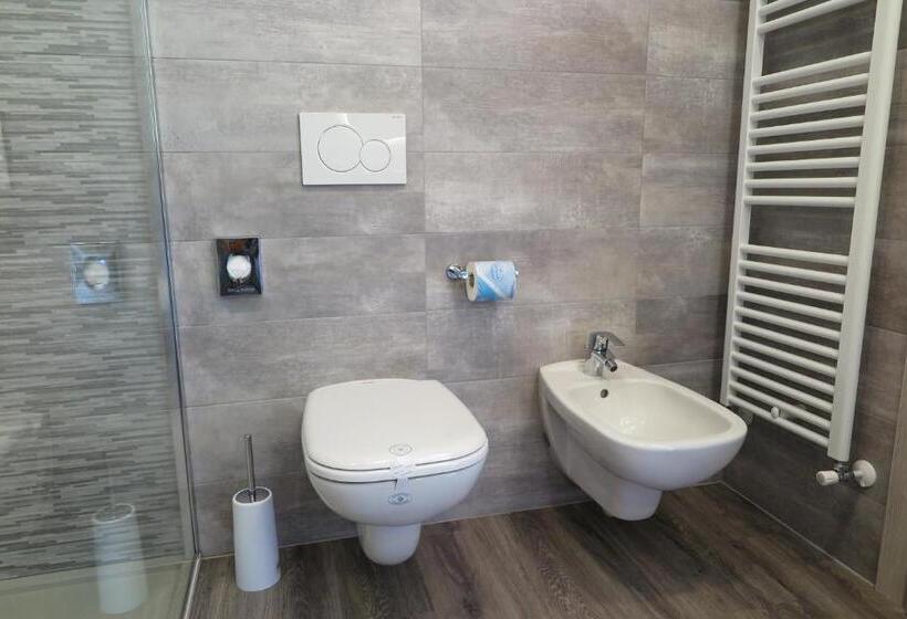 اتاق استاندارد با چشم‌انداز دریاچه, Oasi Beach