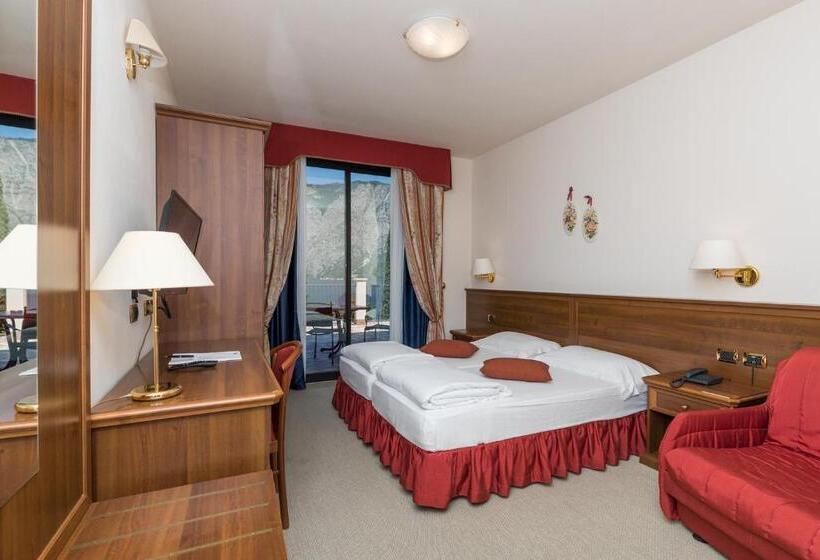 Superior room with lake view, Oasi Beach