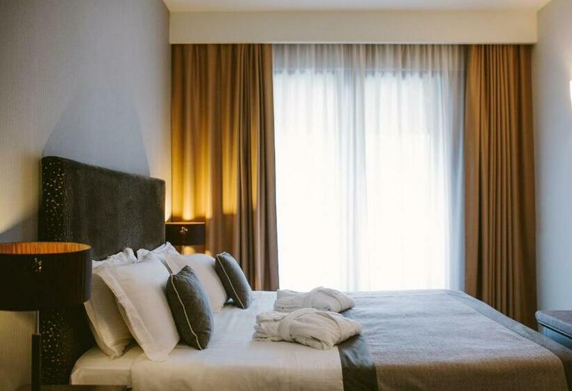 غرفة قياسية مزوَّدة بشُرفة, Piccola Vela