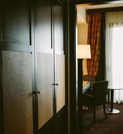 غرفة قياسية مزوَّدة بشُرفة, Piccola Vela