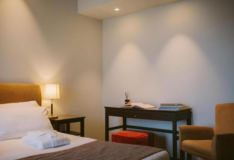 غرفة قياسية مزوَّدة بتراس, Piccola Vela