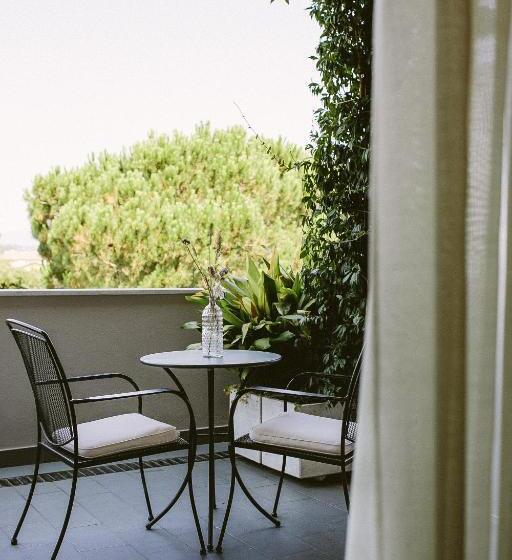 غرفة قياسية مزوَّدة بتراس, Piccola Vela