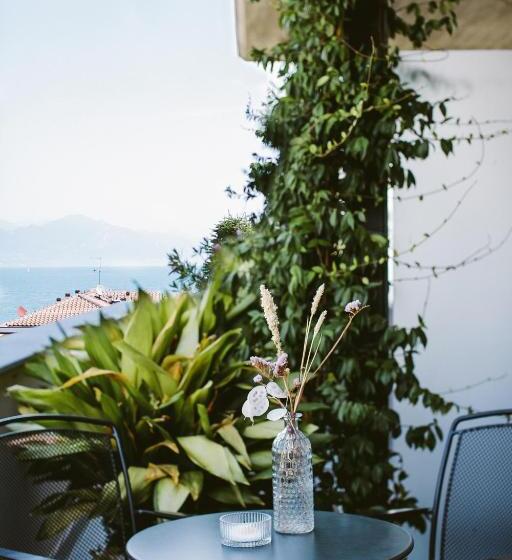 غرفة قياسية مزوَّدة بتراس, Piccola Vela