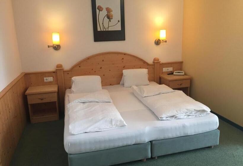 חדר משפחתי, Pütia