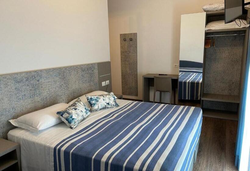Triple Room Sea View, Real Park