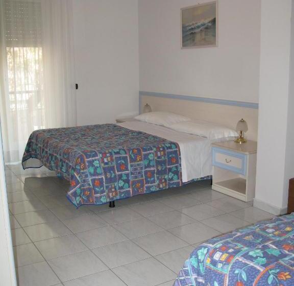 Номер Стандарт Трехместный, Residence Mediterraneo