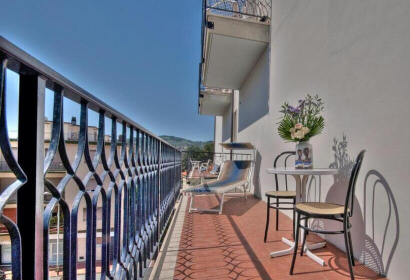 スタンダードスタジオ, Residence Mediterraneo