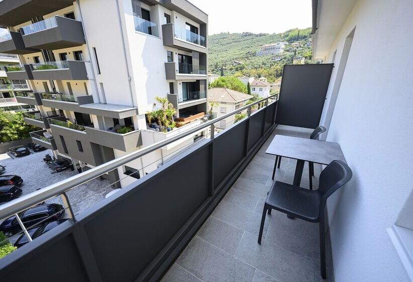 스탠다드 룸, Riviera