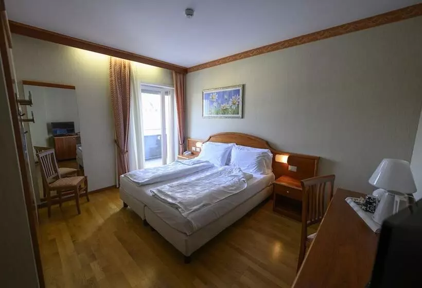Standard-huone, Riviera