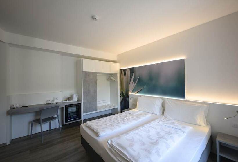 스탠다드 트리플 룸, Riviera